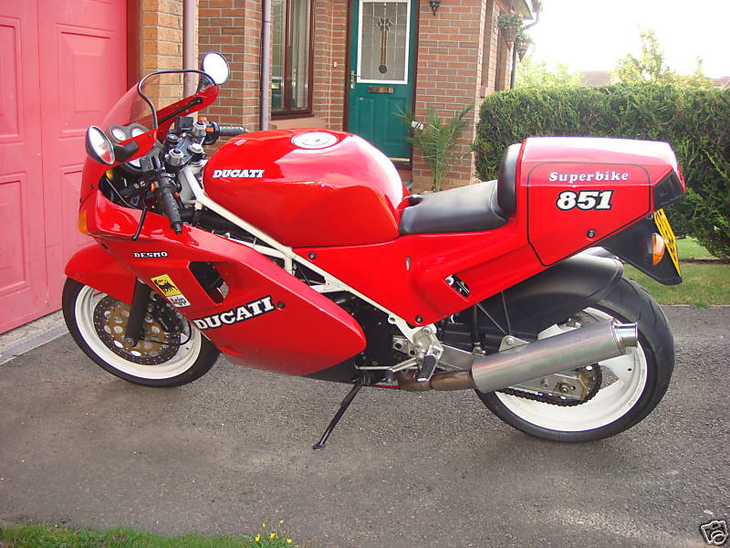 Ducati 851